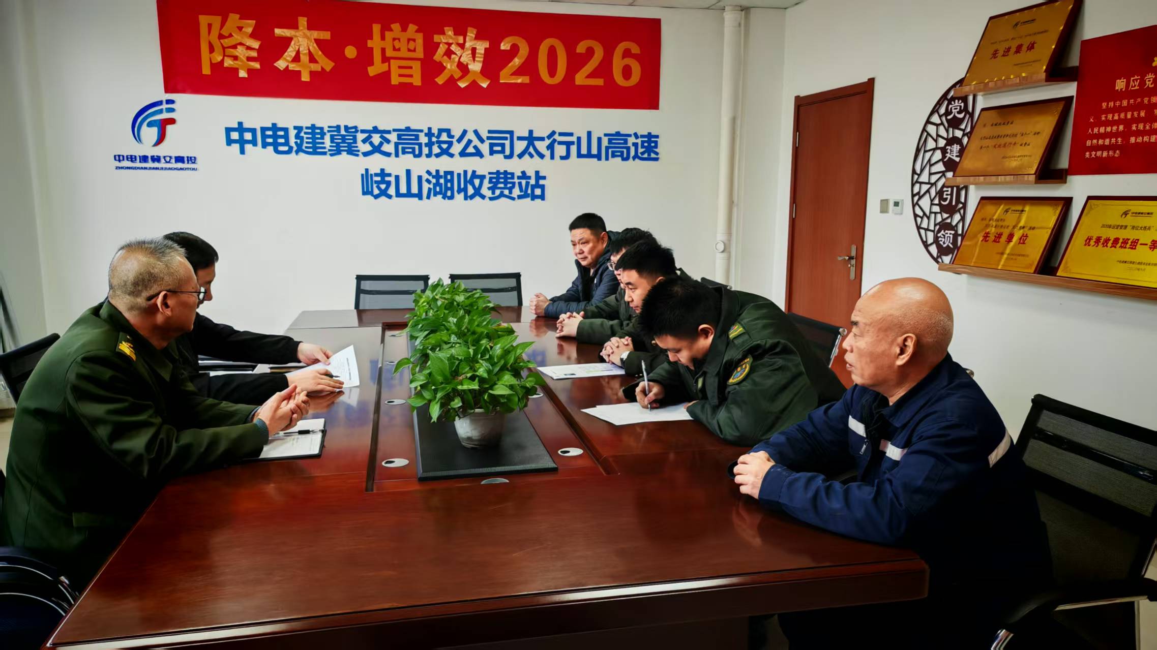 7bbfe55ea7a91fd35abf39695498c343.jpg 7bbfe55ea7a91fd35abf39695498c343.jpg