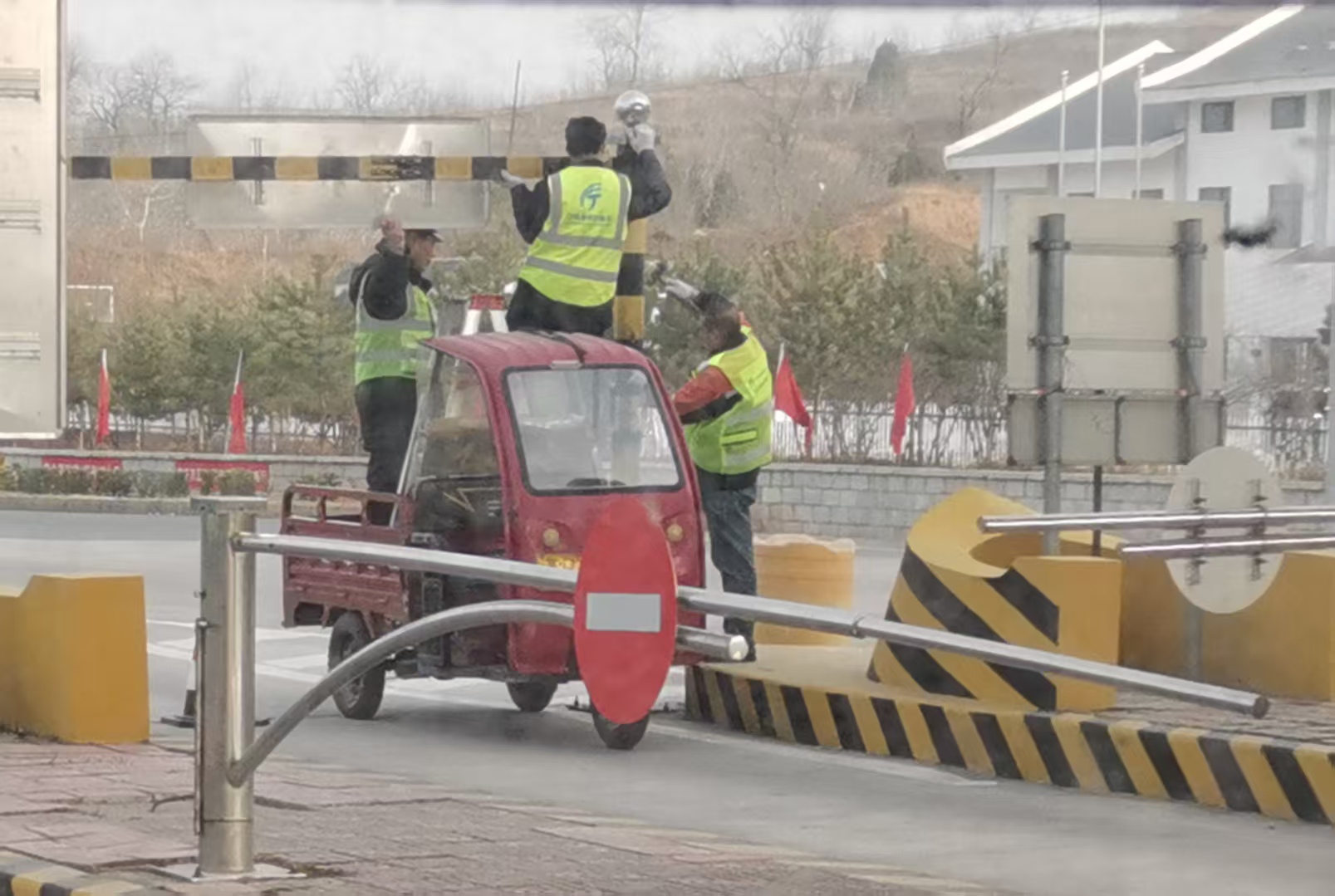 修理.jpg 修理.jpg