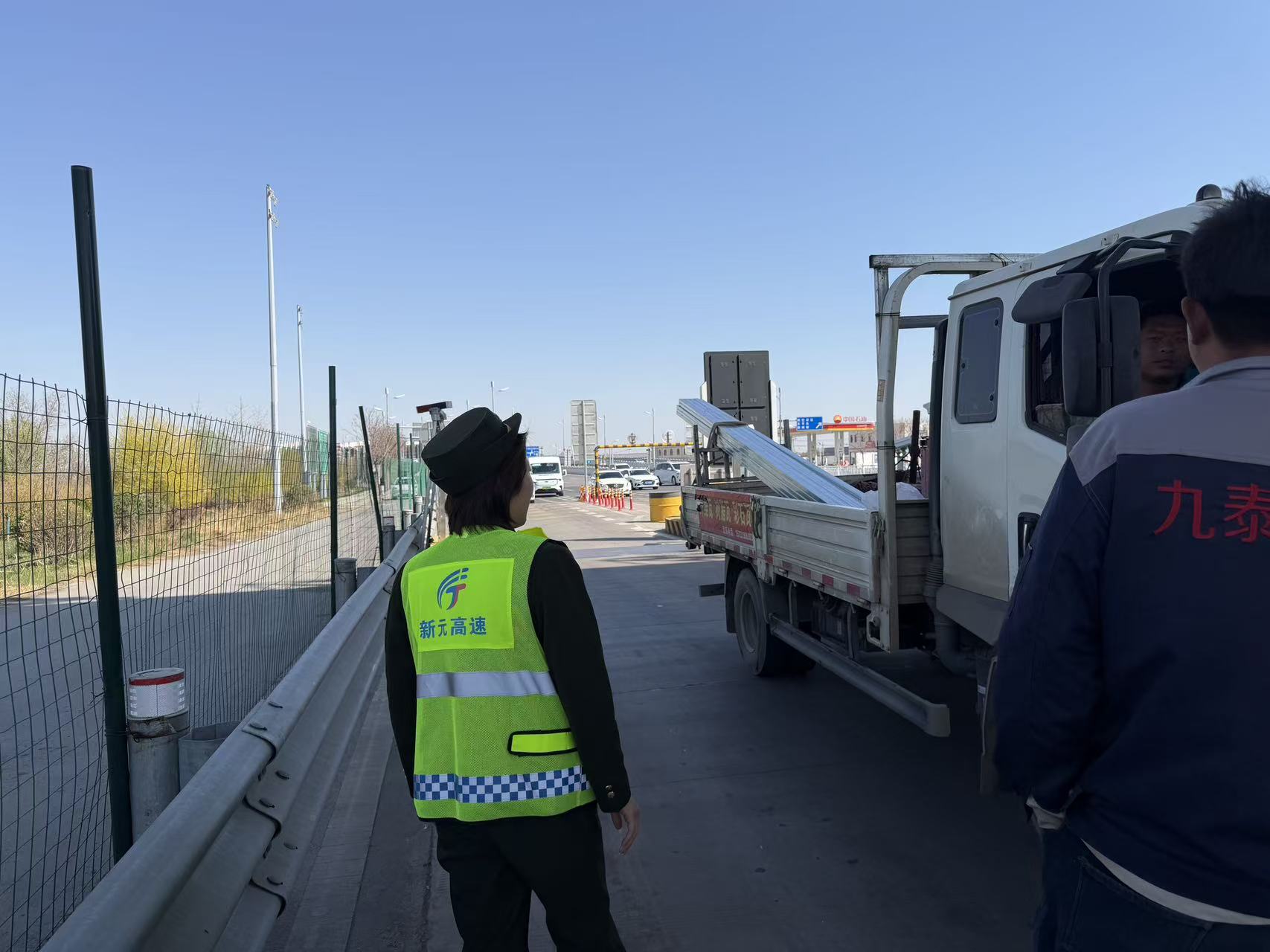 e1edbaea6444c778366d3a24f0e1a44d.jpg e1edbaea6444c778366d3a24f0e1a44d.jpg