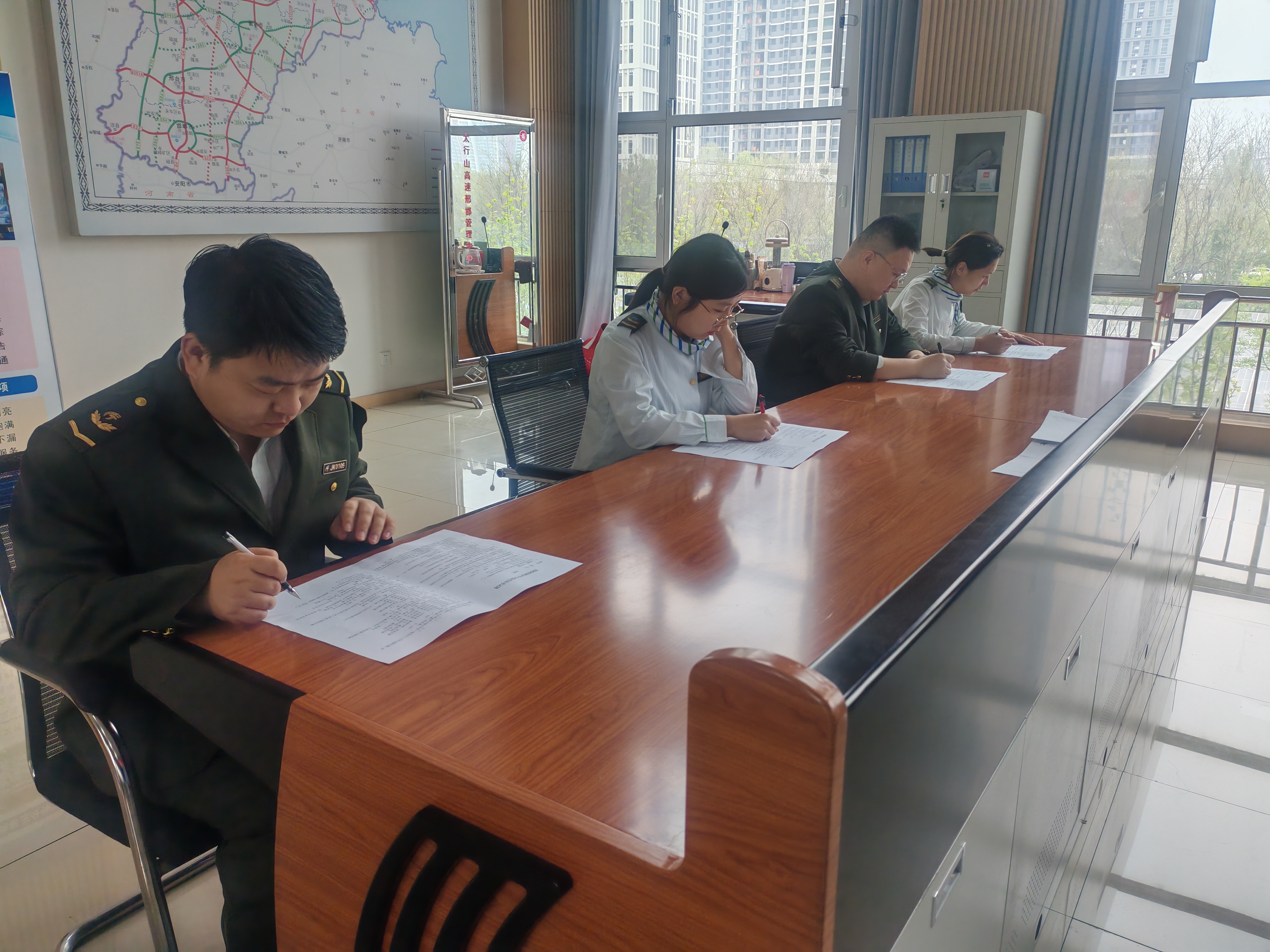 063b89e1efb29858097f7915e8d3c4a2.jpg 063b89e1efb29858097f7915e8d3c4a2.jpg