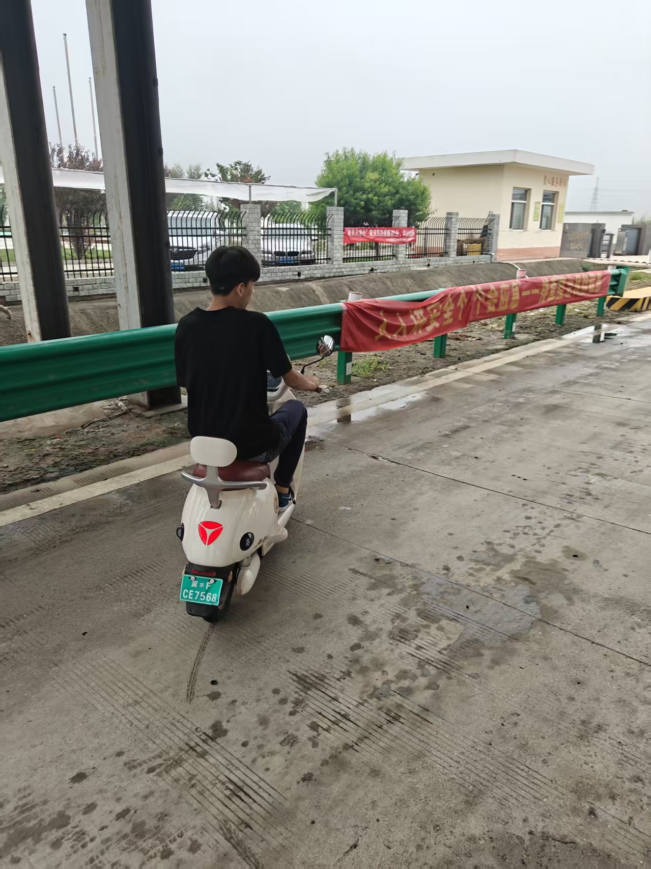 19e9e0bda30f006ccd1b0e5082a6837c.jpg